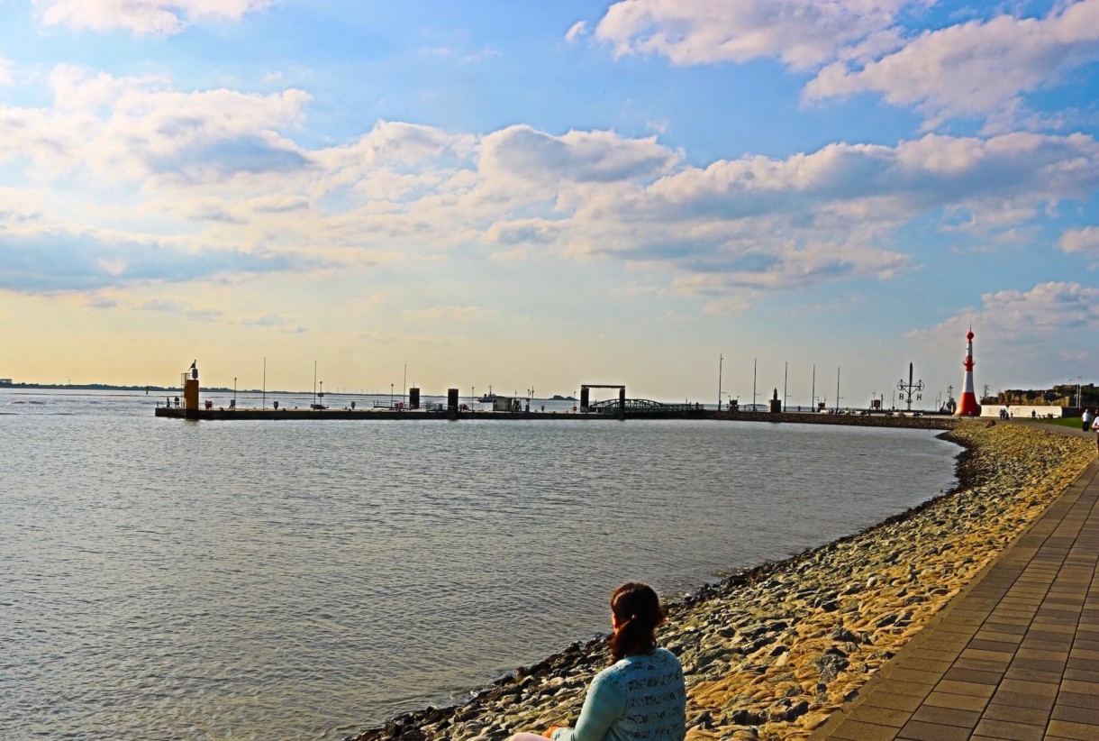 Me sitting at the seafront in Bremerhaven, northern Germany