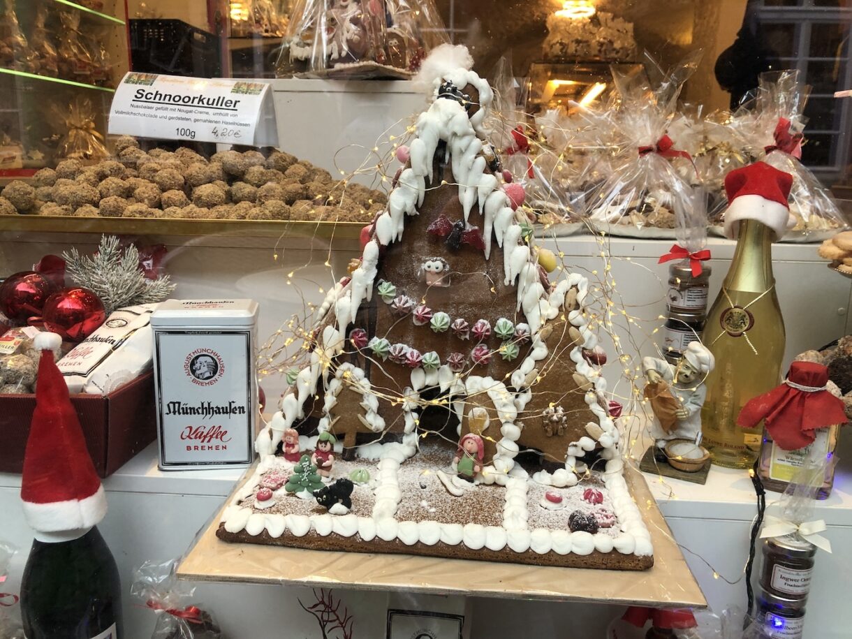 A huge Gingerbread House (German: Lebkuchenhaus) at Konditorei Café im Schnoor in Bremen